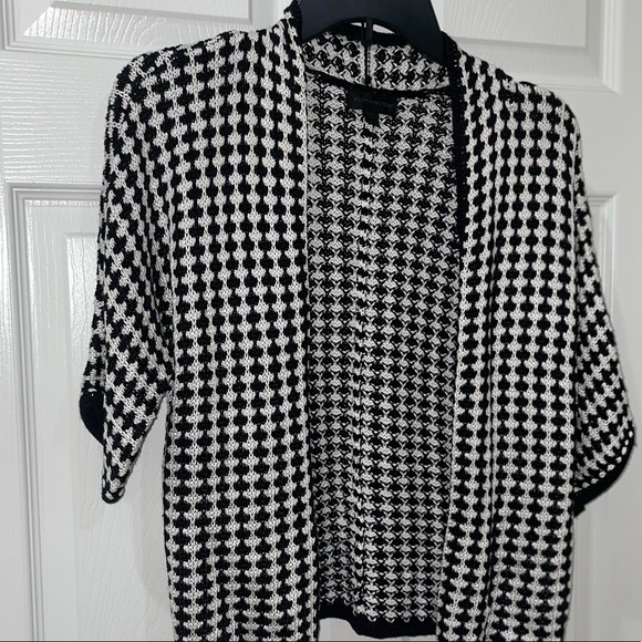 💰3 For $25 💰WORTHINGTON short HOUNDSTOOTH Cardigan SZ M​​​ - Picture 2 of 6